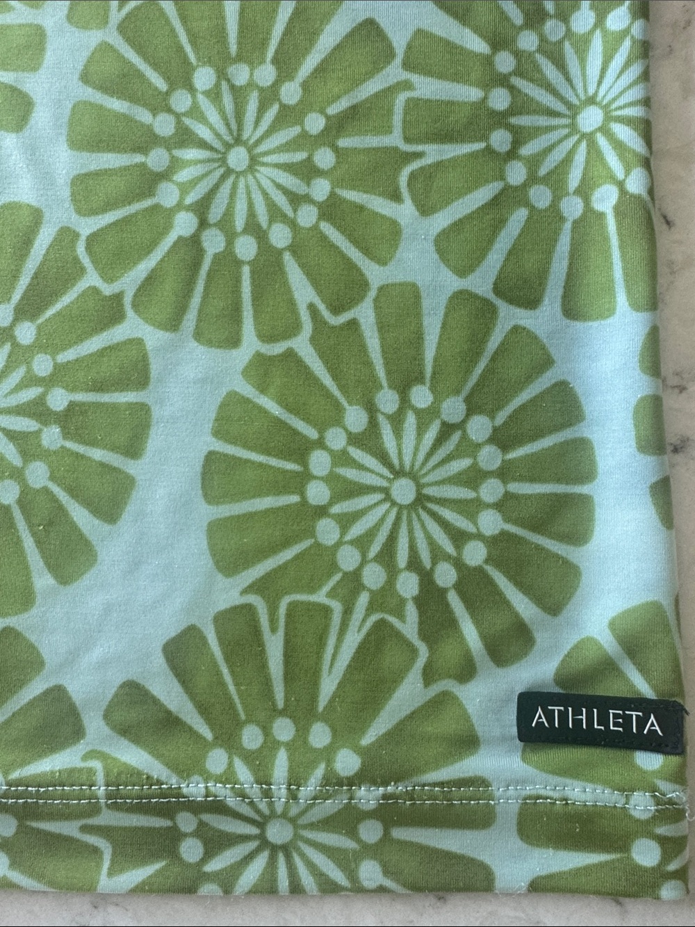 Athleta Green Floral Sleeveless Tank size L - Picture 2 of 8